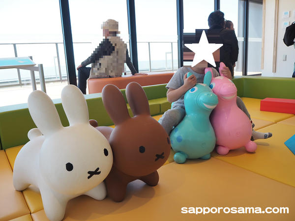 あいろーど厚田３階展望室子供の遊び場ロディ.png